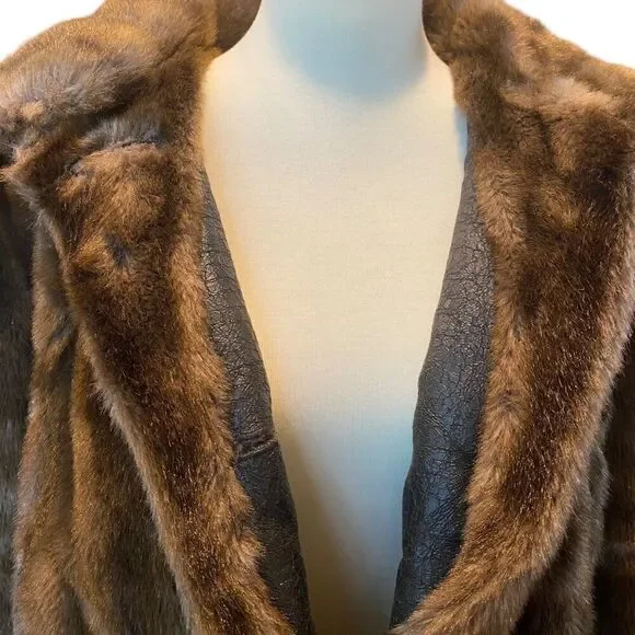 ✨TRENDING✨ Vintage Diamonte Tissavel Faux Fur Coat Made in France Women's L - Picture 5 of 9